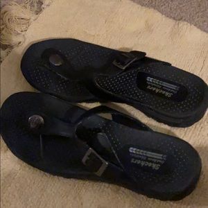 Skechers thong sandals “outdoor lifestyle”